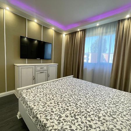 White Residence Craiova Esterno foto